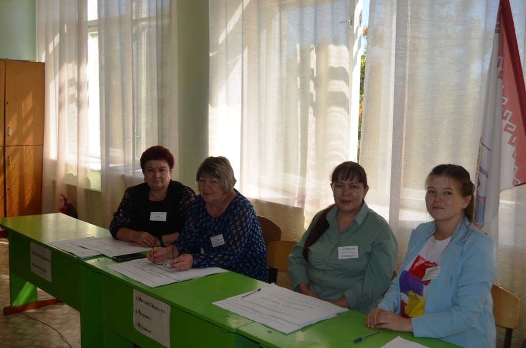 Членам комиссии придется трудиться целых три дня.JPG