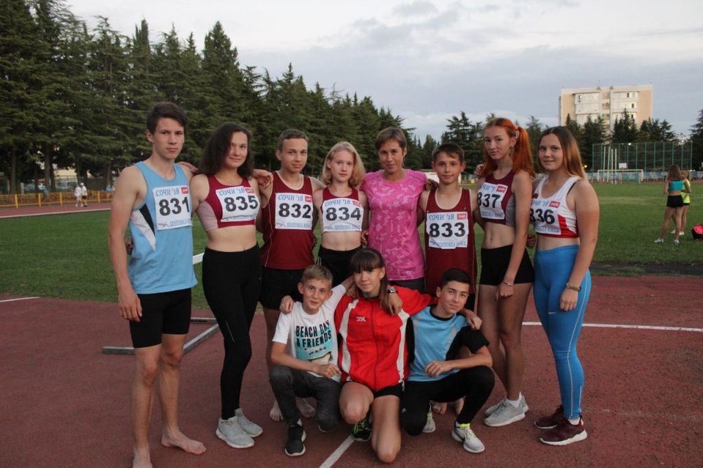 Команда СШОР по легкой атлетике в Адлере мы.jpg