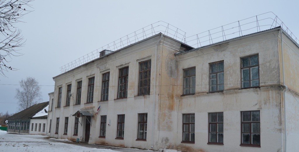 Школа в Юледуре возрастная.JPG