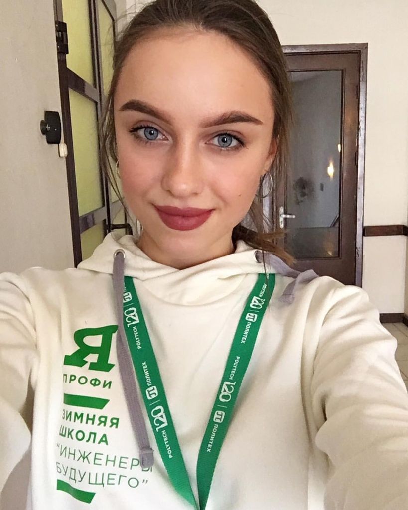 Кристина Фоминых. RJzGova0iA4.jpg