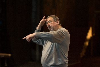 Руководить -это не руками водить. Фото Анны Бочаровой (еженедельник Новгород) .jpg