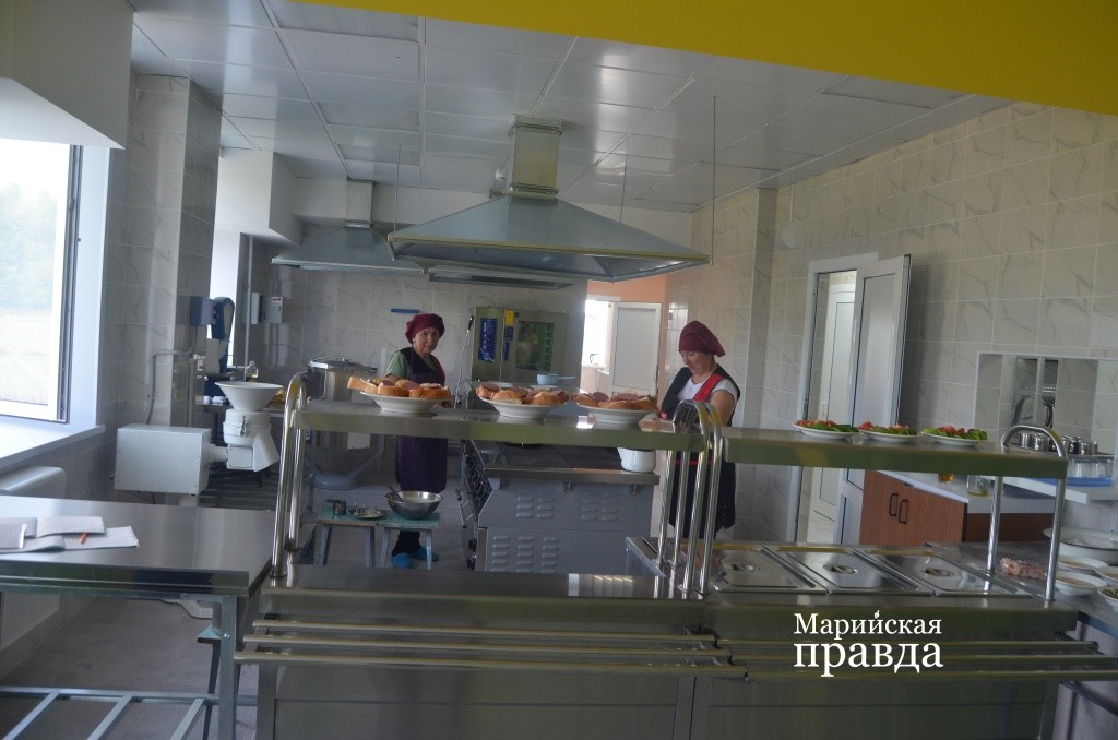 Помимо ремонта в столовой обновили мебель и оборудование1.jpg