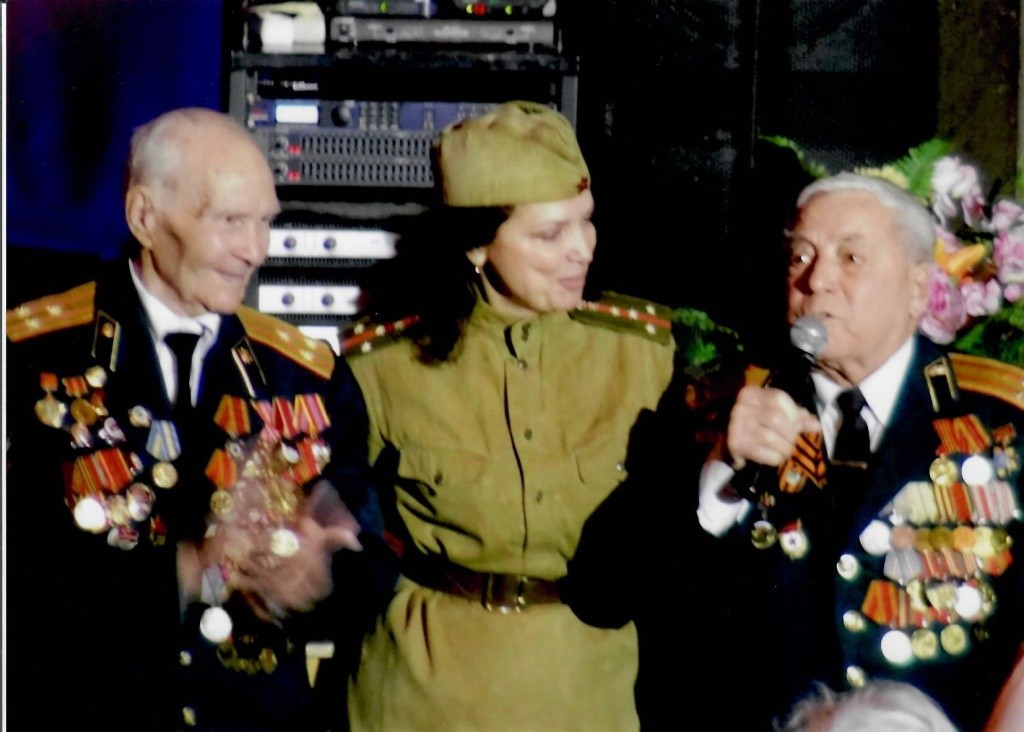 Для Светланы Акчуриной День Победы - это особый праздник. Фото предоставлено Светланой Акчуриной.jpg