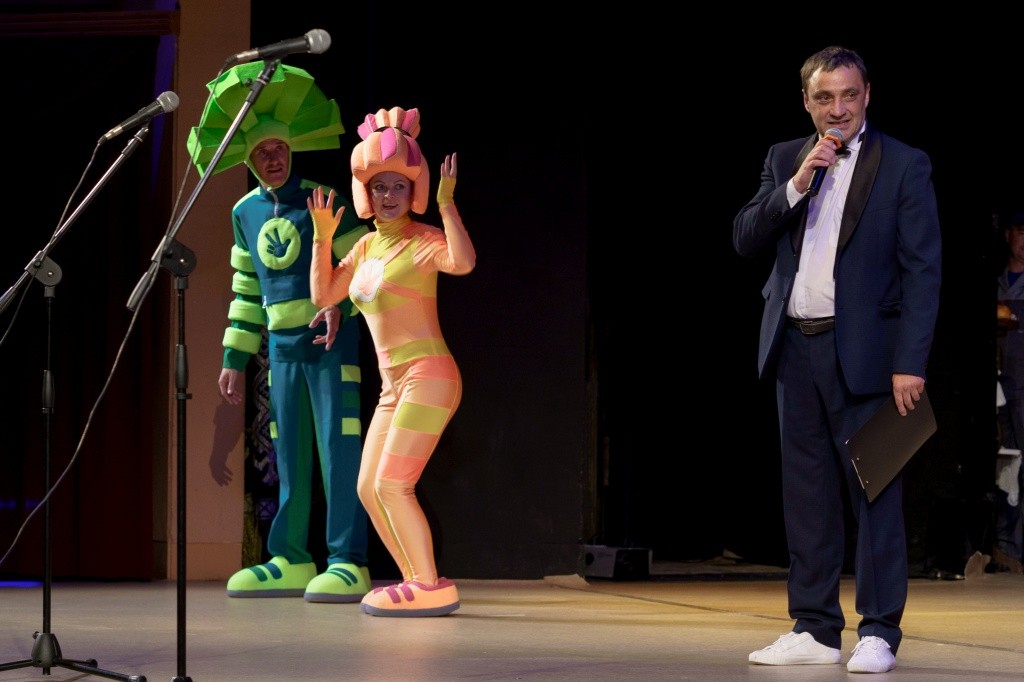 Отец-основатель фестиваля заслуженный артист РФ Юрий Синьковский . Фото Ивана Пичушкина.jpg