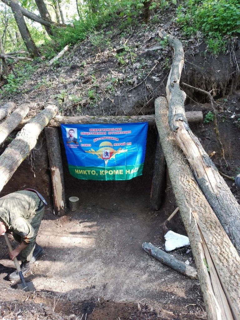 Традиции ВДВ - вне времени, их чтят и сегодня участники СВО. (Фото из личного архива предоставлено Николаем Надежкиным).