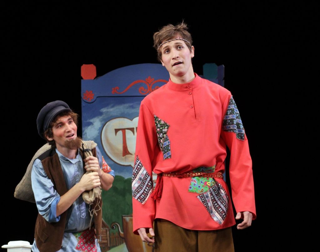 Первая главная роль -роль Левши в спектакле Русский секрет. Фото из личного архива артиста.jpg