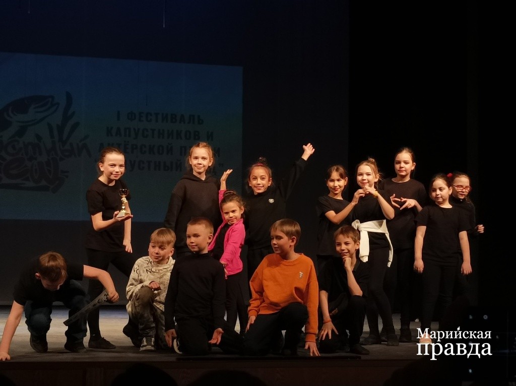 Такие маленькие, а уже артисты!.jpg