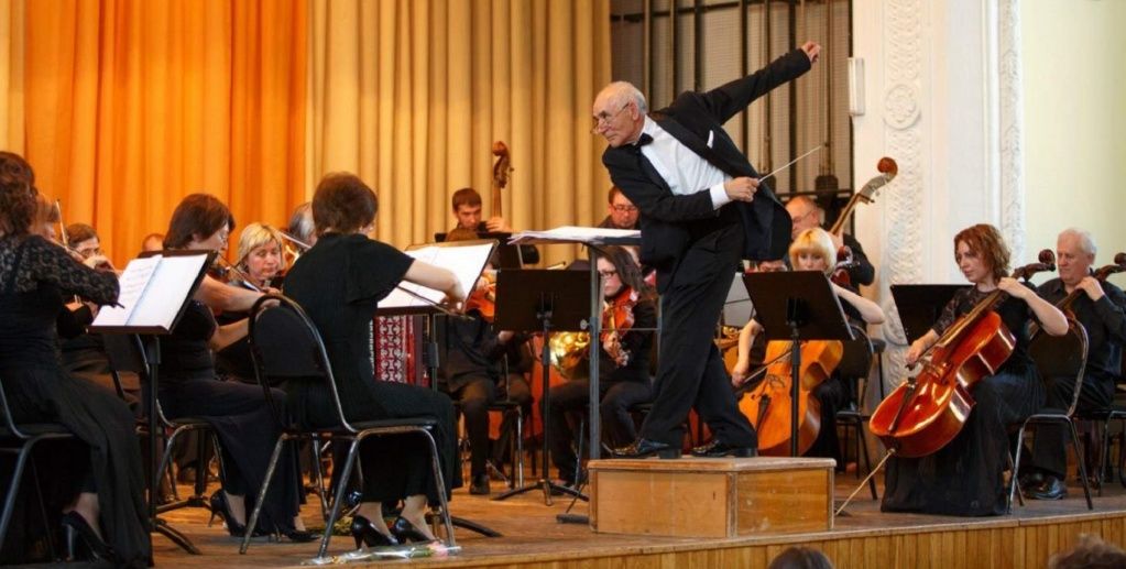 Дирижер -это не регулировщик! Это - артист! Фото Евгения Никифорова.jpg