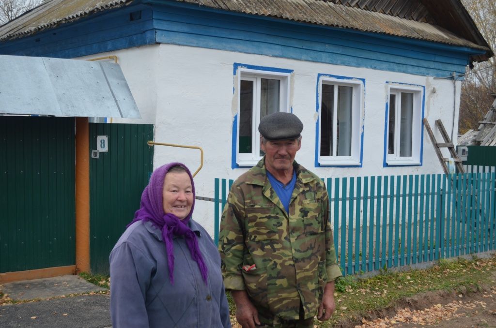 Супруги Соколовы уже и окна поменяли в своем доме.JPG