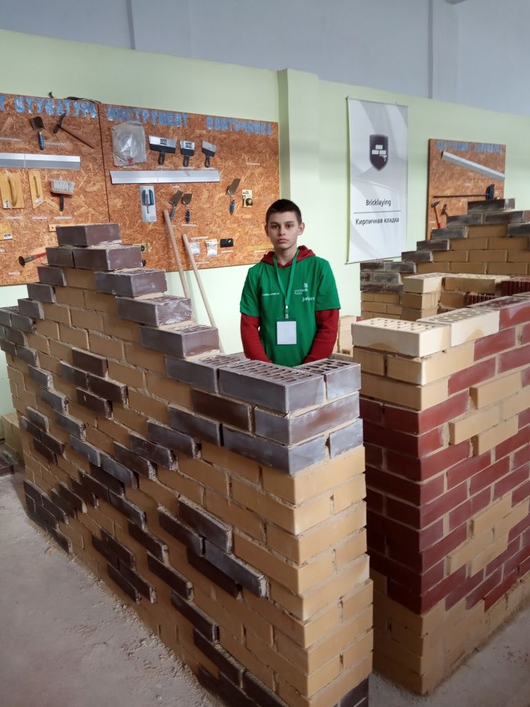 Даже не верится, что эти модули выложил восьмиклассник, который только вчера взял в руки мастерок. Даже не верится, что эти модули выложил восьмиклассник, который только вчера взял в руки мастерок.jpg