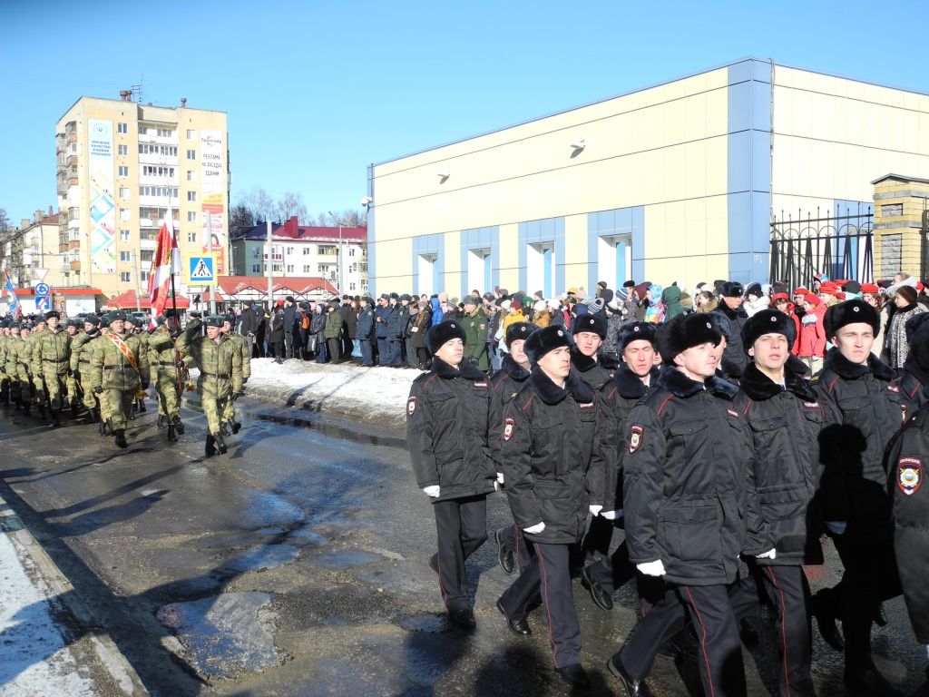Салют героям! (Фото Натальи Кулишовой).