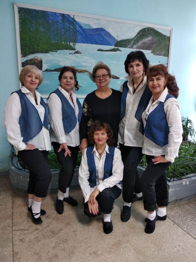 С руководителем Университета третьего возраста, доктор педагогических наук Натальей Моровой. (Фото предоставлено Верой Сазановой).