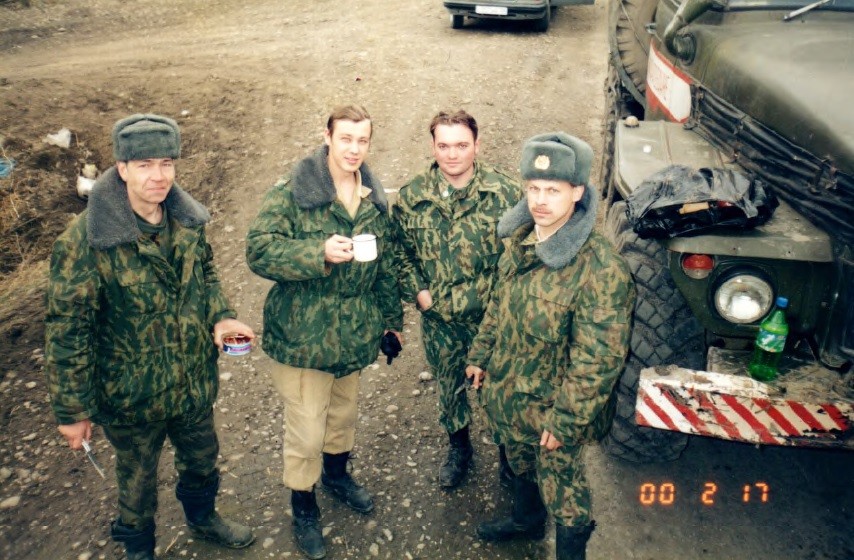 Короткие передышки выпадали редко. (Фото предоставлено Эдуардом Уруковым).