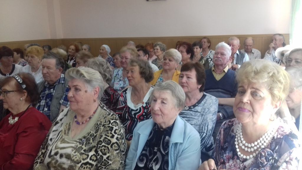 Когда все вместе, то жизнь светлее.jpg