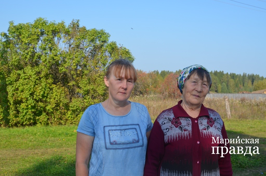 У мамы с бабушкой каждое утро начинается с молитвы..jpg