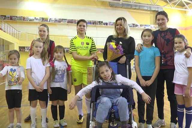 Ксюша в футбольной школе ZARA 15.jpg