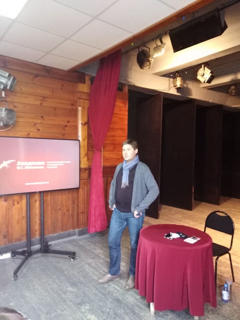 Актер, педагог Академии Н.С. Михалкова Дмитрий Кошмин. Фото Марины Оленевой.jpg