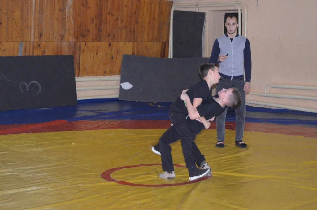 Тренер уверен, что из некоторых его воспитанников могут вырасти большие спортсмены задатки у ребят есть.jpg