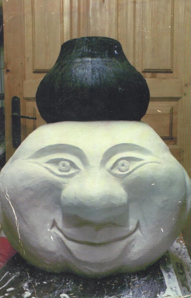 Вазон для цветов - почти автопортрет.jpg