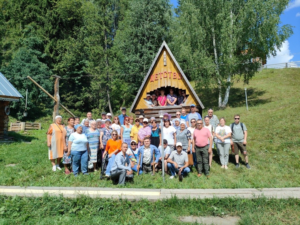 В поездке участвовало почти 60 представителей разных районных и городских организаций. (Фото предоставлено МРО ВОИ).