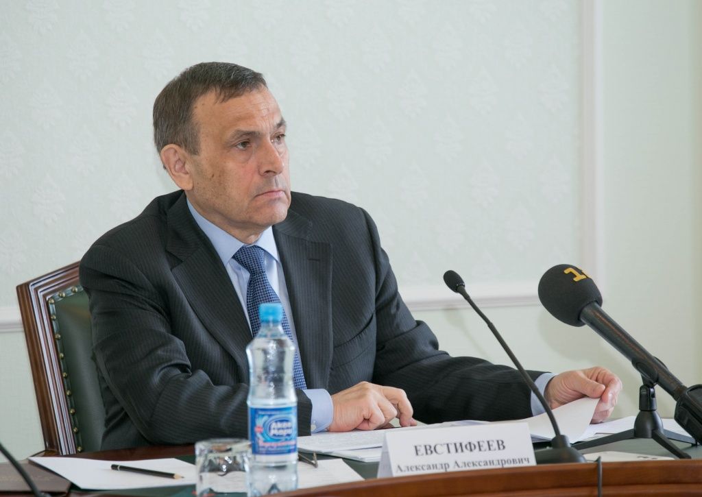 Александр Евстифеев фото с сайта правительства РМЭ.jpg