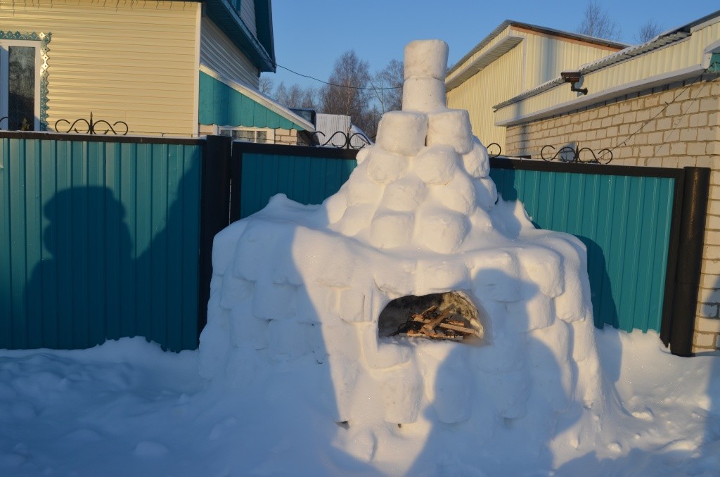 По вечерам печка горит - внутри зажигаются лампочки.jpg