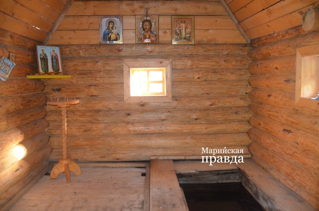 В помещении купели особая атмосфера. В помещении купели особая атмосфера..jpg