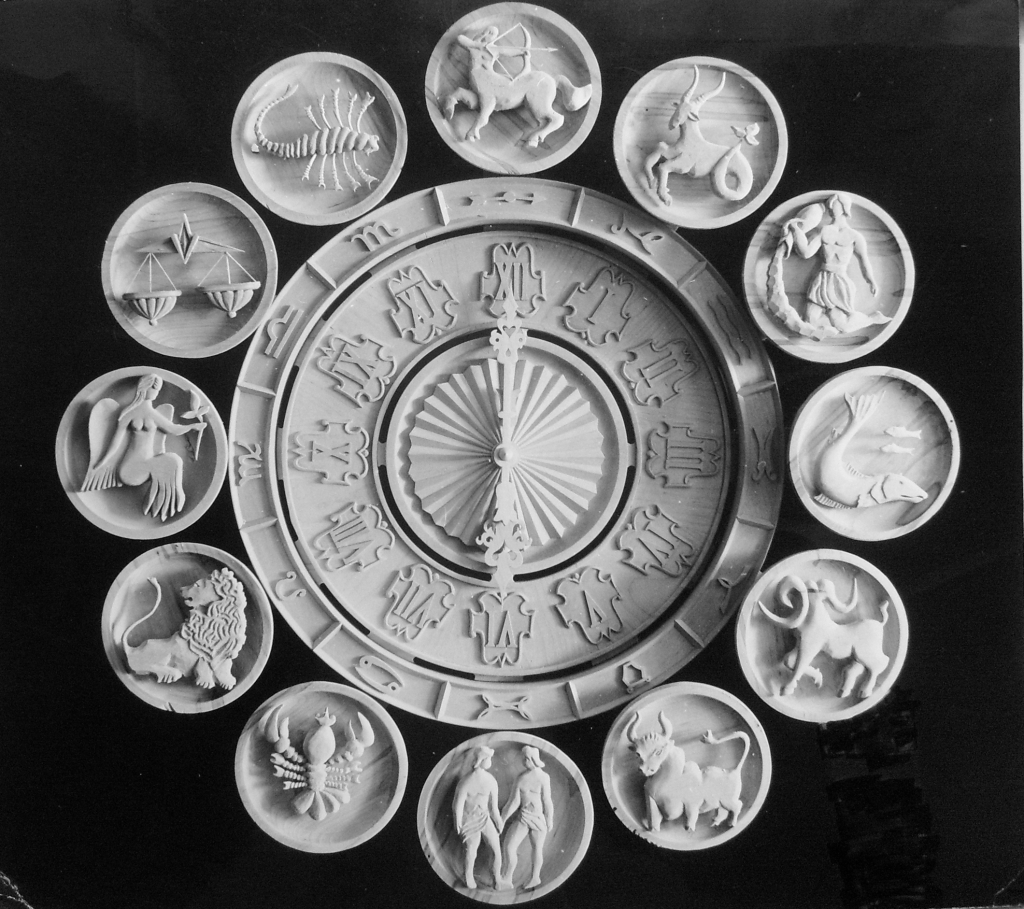 Проект часов для театра кукол