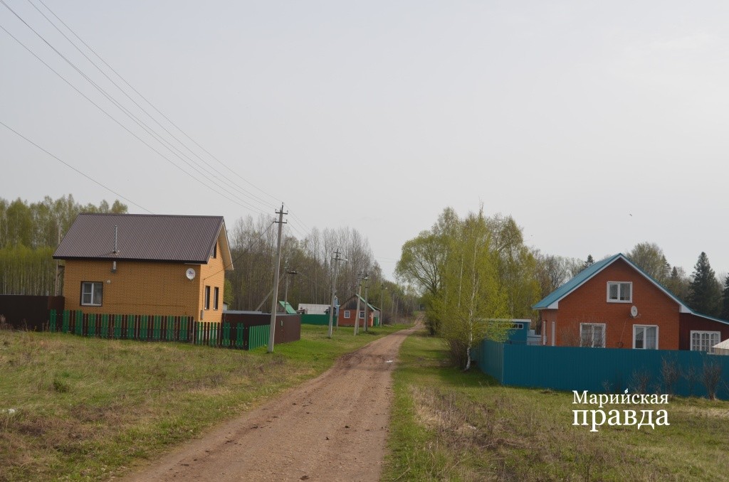 Люди в Феклисятах строят новые добротные дома, значит у деревни есть будущее..jpg