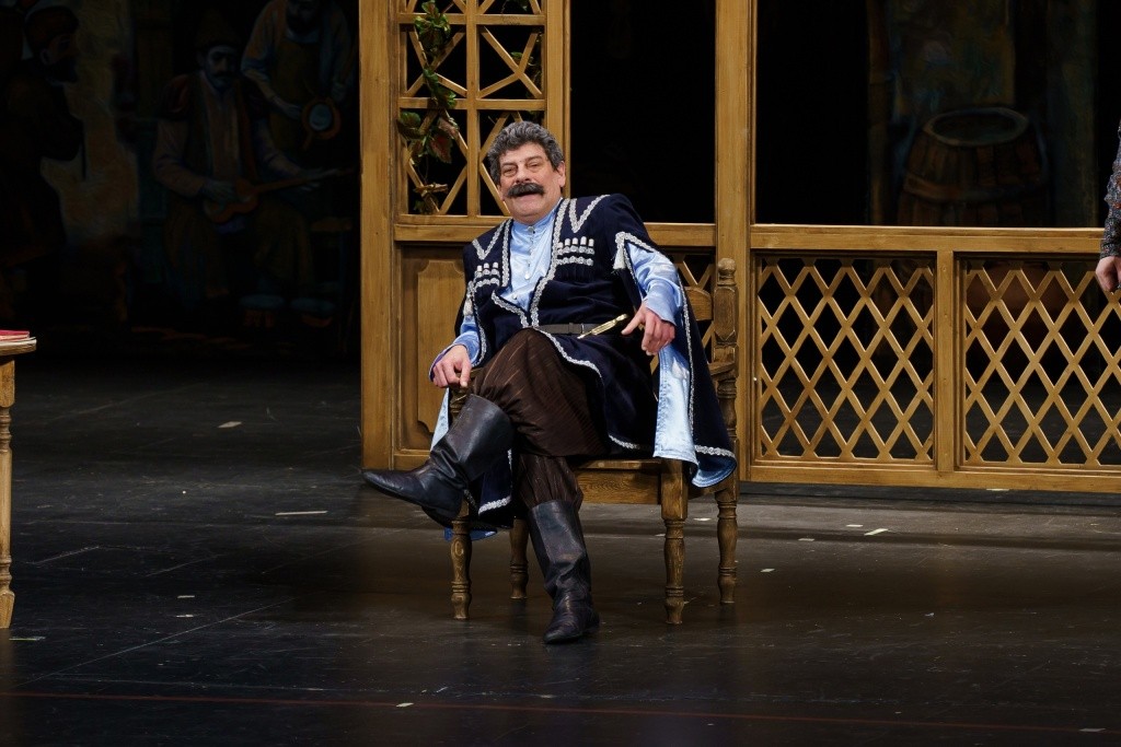 Князь Пантиашвили - первая роль нар. арт. Татарстана Владимира Пряхина на йошкар-олинской сцене..jpg