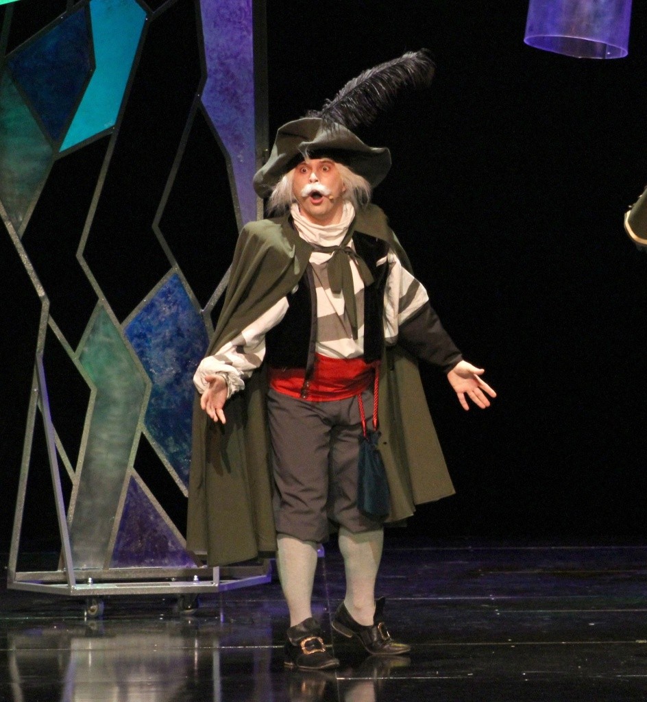 Одна из любимых ролей - роль Антонио в спектакле Двенадцатая ночь. Фото предоставленот етаром кукол.jpg