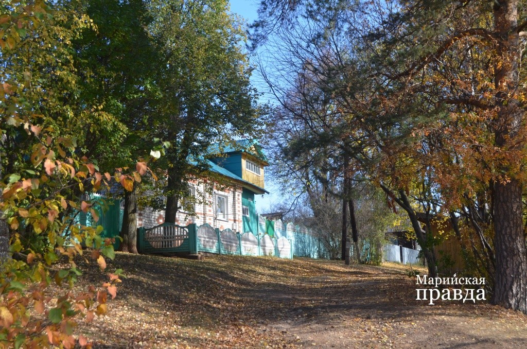 За рекой находится улица Лесная, где всегда было три дома..jpg