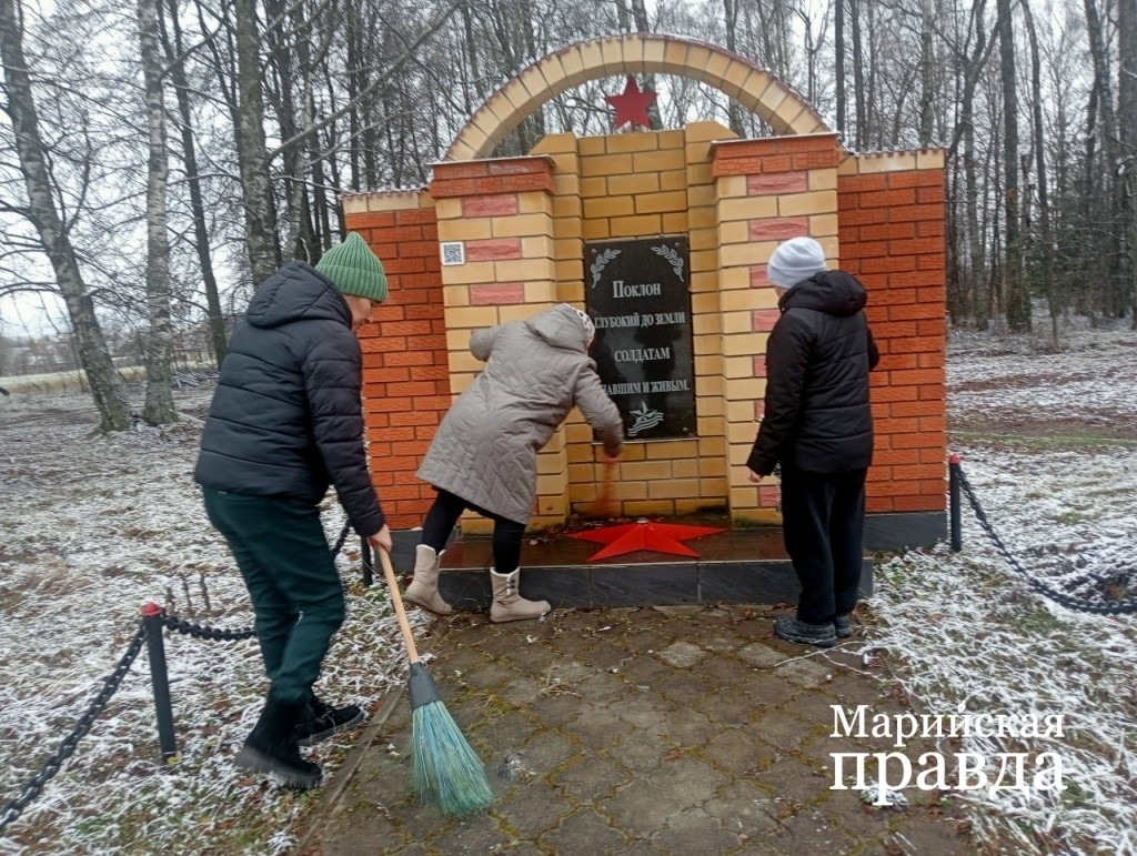 За чистотой и порядком у обелисков жители следят сами 1.jpg