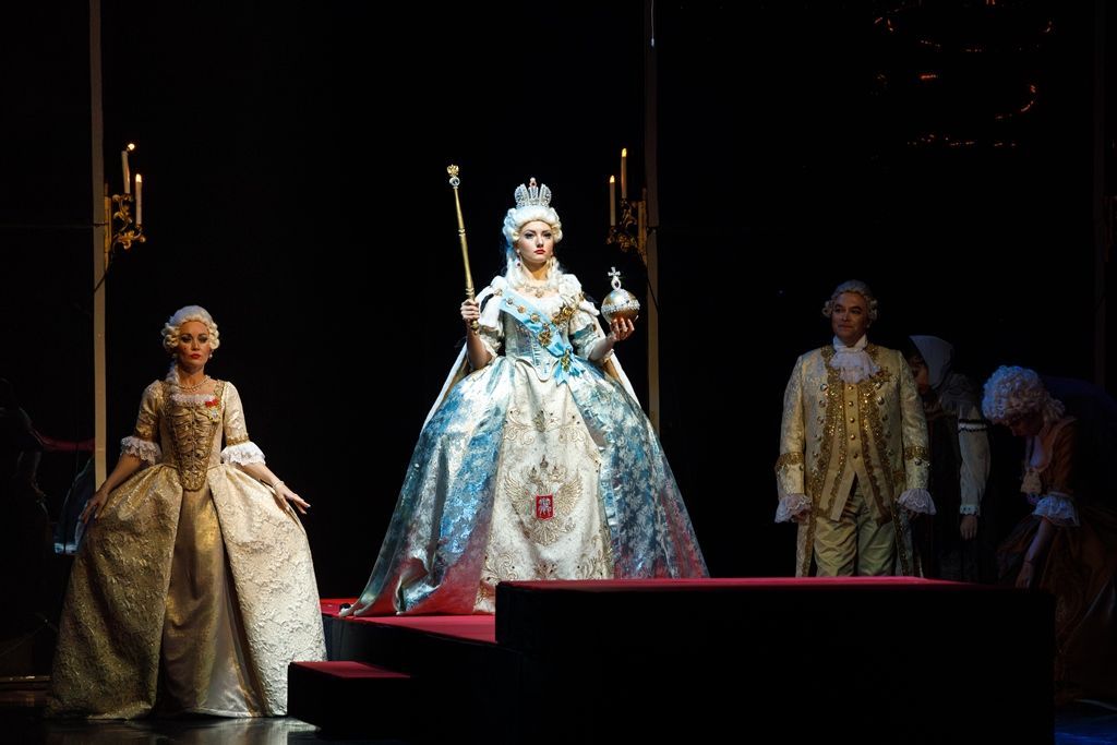 Опера Екатерина Великая произвела впечатление на жюри высоким исполнительским уровнем и сценографией.Фото Евгения Никифорова.jpg