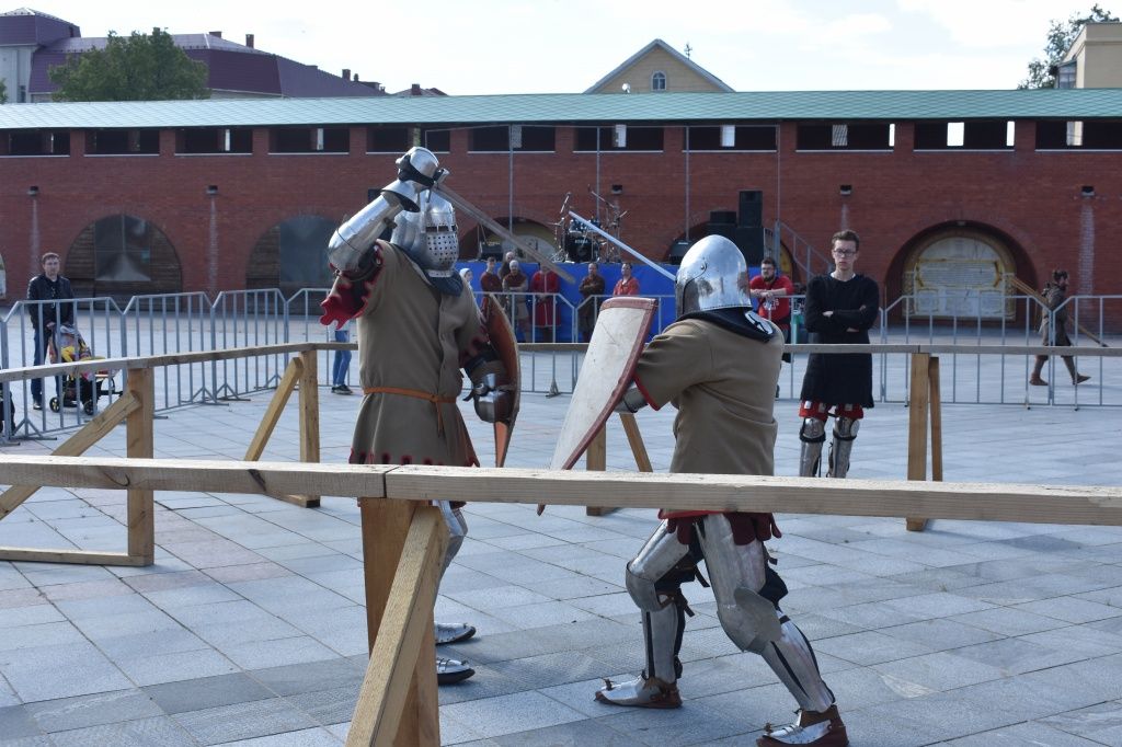 В этом году на фестиваль приехали лишь два рыцаря