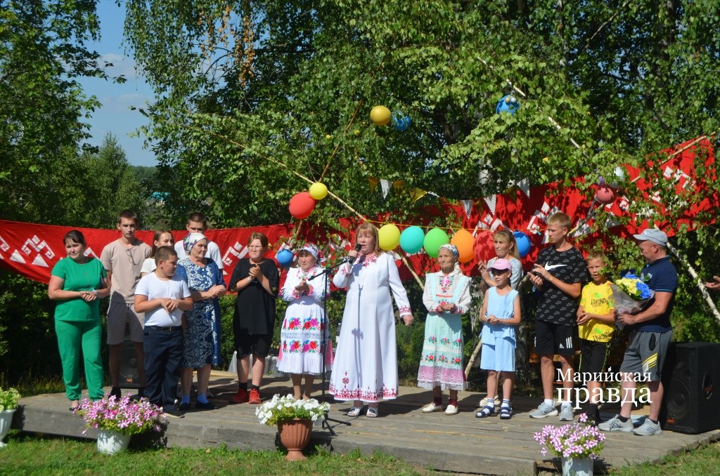 Каждая семья подготовила свой музыкальный номер..jpg