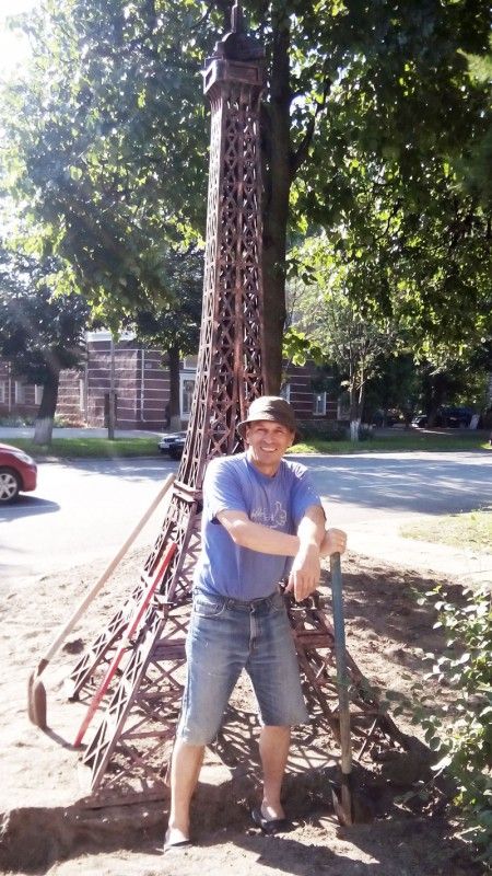 Эйфелева башня в Йошкар-Оле.jpg