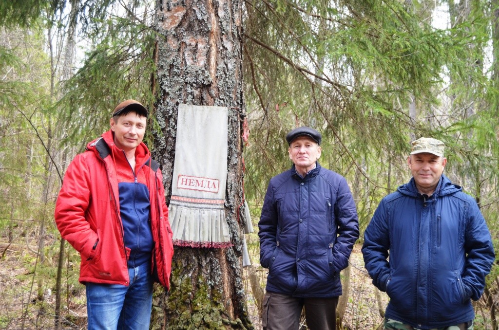 Участники экспедиции.jpg