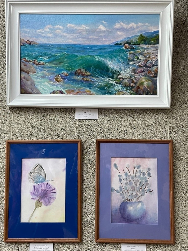 Художественные работы побывали во многих регионах Марий Эл. (Фото предоставлено региональным Центром "серебряного" добровольчества).