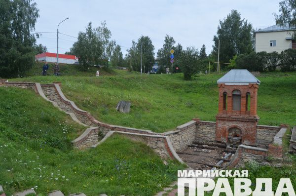 Родник святого Пантелеймона нуждается в помощи.JPG