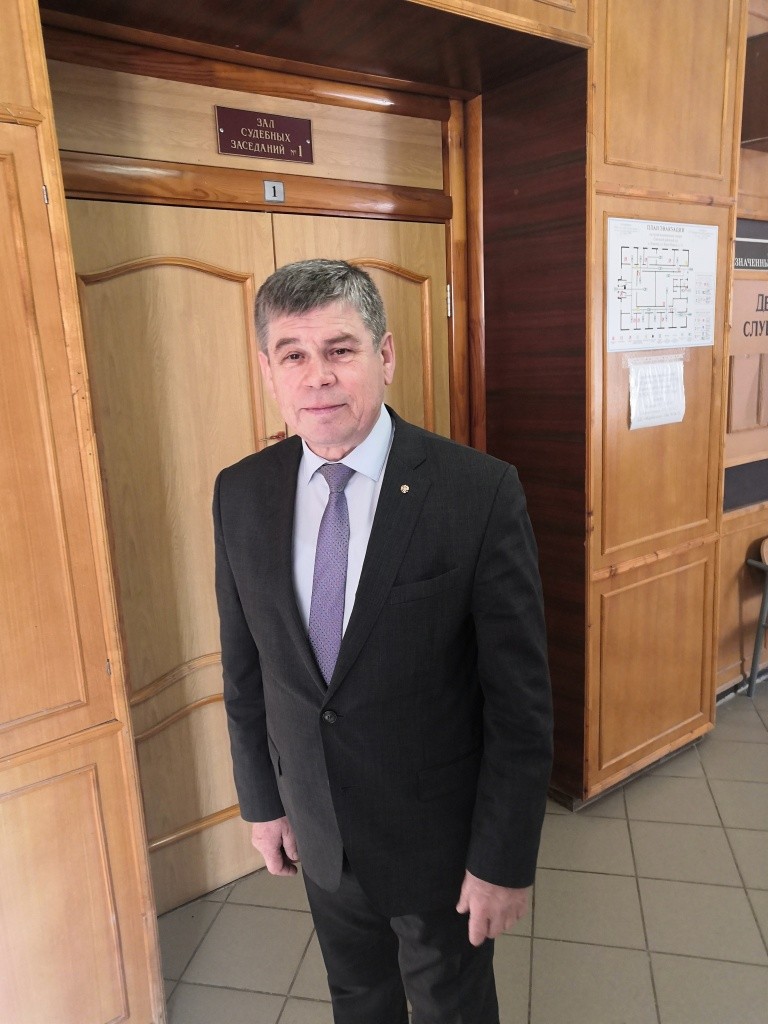 Член Верховного Суда Марий Эл Анатолий Иваков инициатор увековечивания памяти. Член Верховного Суда Марий Эл Анатолий Иваков инициатор увековечивания памяти.jpg