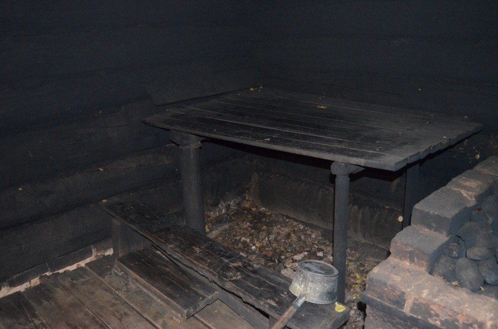 Стены, полок все здесь абсолютно черное.JPG