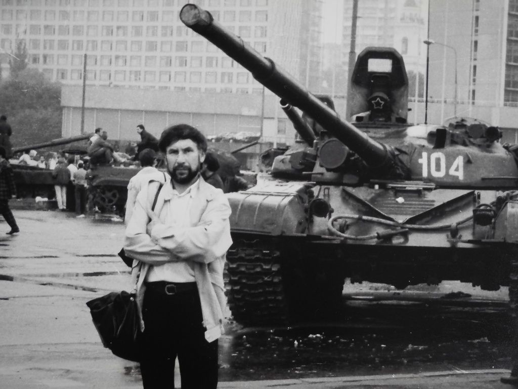 Фотограф Петр Васильев счел нужным быть в центре событий. (Фото предоставлено Петром Васильевым).