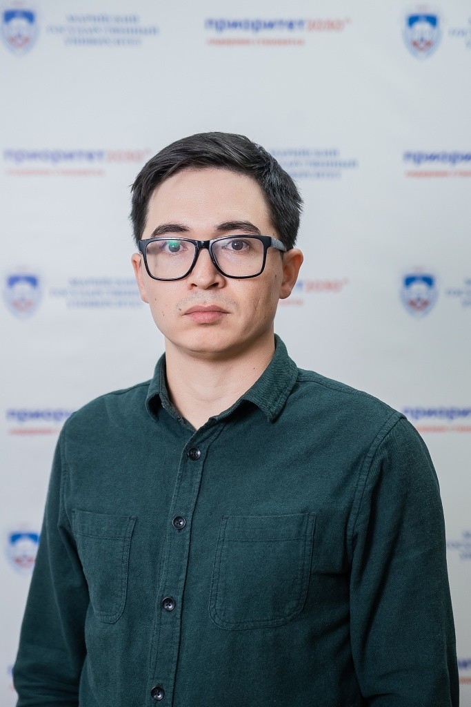 Михаил Дубинин.jpg