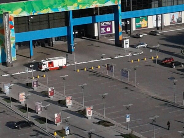 Эвакуация у ТРЦ Yolka.jpg xtqzgJ2qPt0.jpg