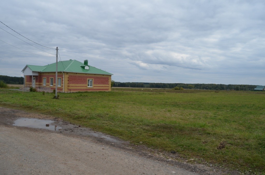 По замыслу инициативной группы лучшим местом для детской площадки является пустырь около фельдшерско-акушерского.jpg