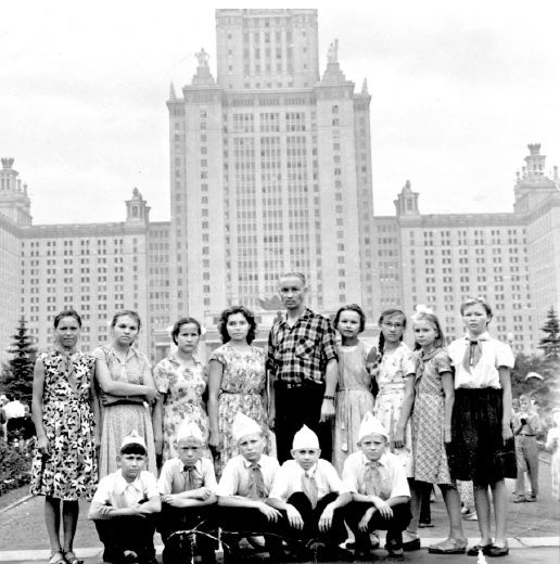 пионеры в Москве.jpg