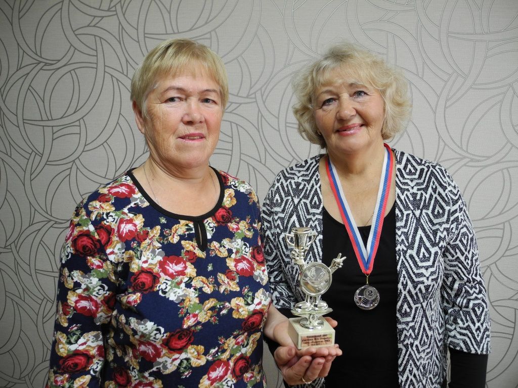 Роза и Нина вместе еще и танцуют. (Фото Натальи Кулишовой).