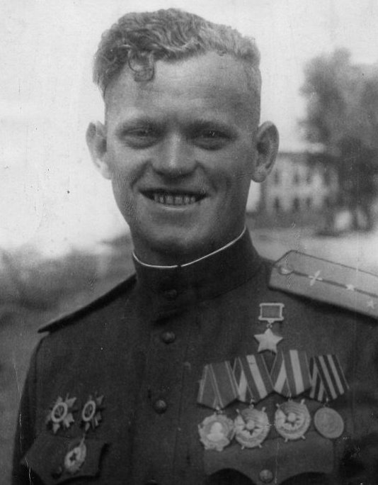 Анатолий Заровняев.jpg