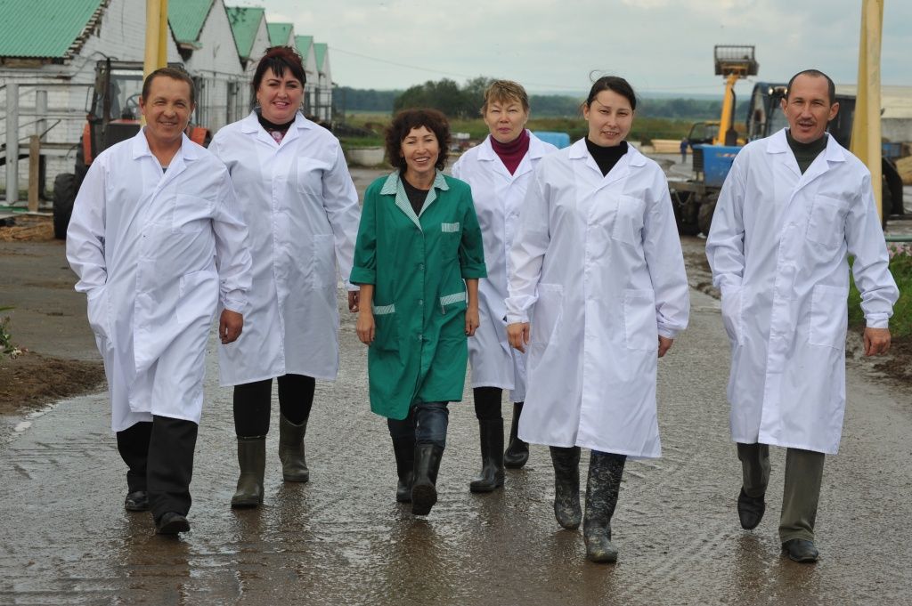 Директор гордится своим коллективом. (Фото предоставлено ЗАО ПЗ "Семеновский").